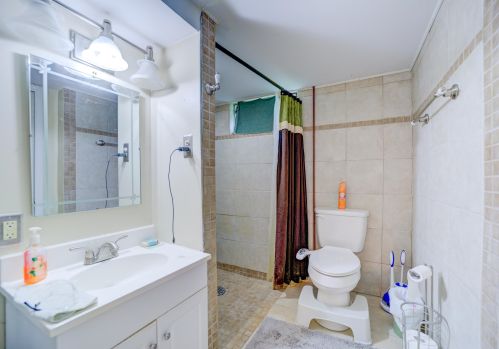 1205 Ml Ave, Meskegon MI 49445-3013 exterior