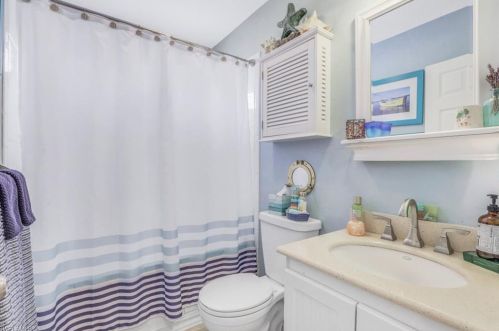 679 96 Ave, Naples FL 34108-2463 exterior