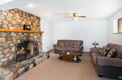 321 Mulberry St, Duluth MN 55811-2519 exterior