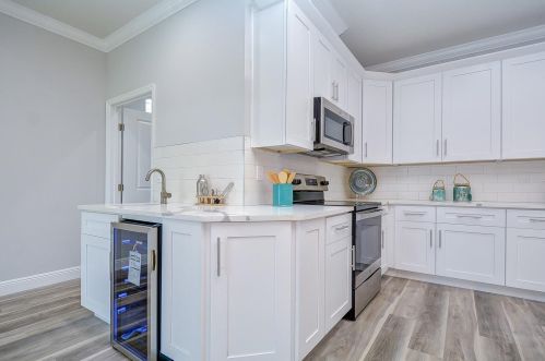 2710 Braddock St, Tampa FL  33607-6828 exterior