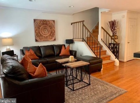 7471 Duddington Dr, Alexandria VA  22315-3849 exterior