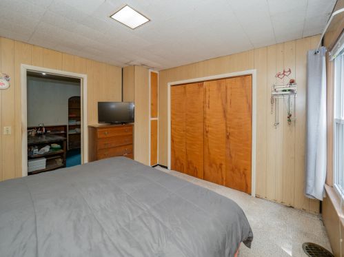 2263 Leigh Ave, Kalamazoo MI 49048-1140 exterior