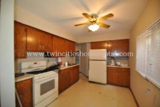 40 Magnolia Ave, Saint Paul MN  55117-4913 exterior