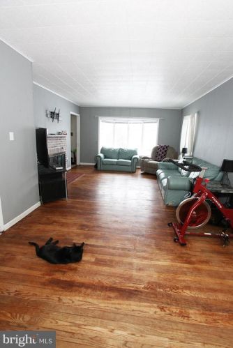 11208 Raystown Rd, Huntingdon PA 16652-7434 exterior