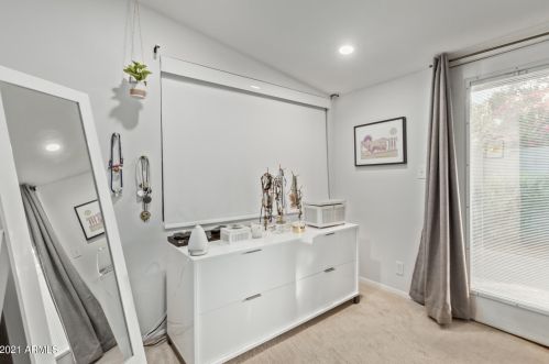 4027 45 Pl, Phoenix AZ 85050-6843 exterior