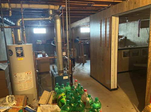 1322 Colburn Ave, Big Rapids MI 49307-1618 exterior