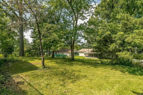 957 Flair Ct, Saint Louis MO 63146-5015 exterior