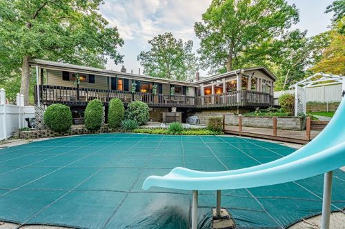 7907 Cypress St, Pittsburgh PA 15237-1931 exterior