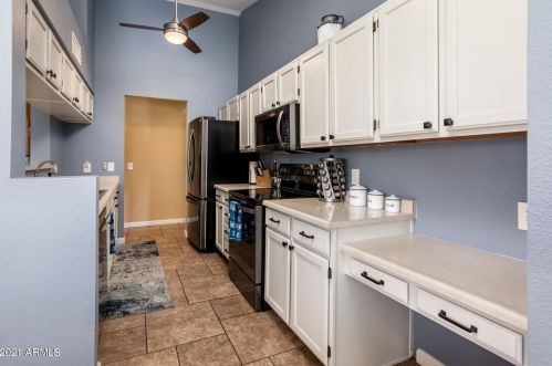 621 Los Feliz Dr, Chandler AZ  85226-4930 exterior