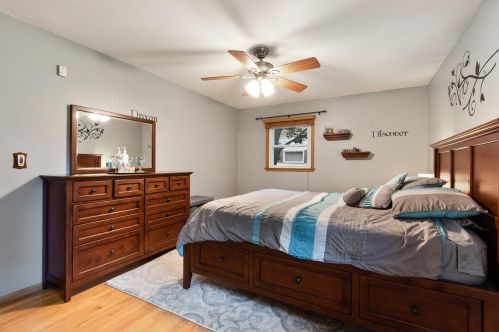 9295 Pearlette Ln, Milwaukee WI 53223-1631 exterior