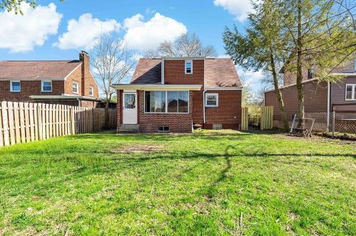 1238 Justine St, Pittsburgh PA  15204-2406 exterior