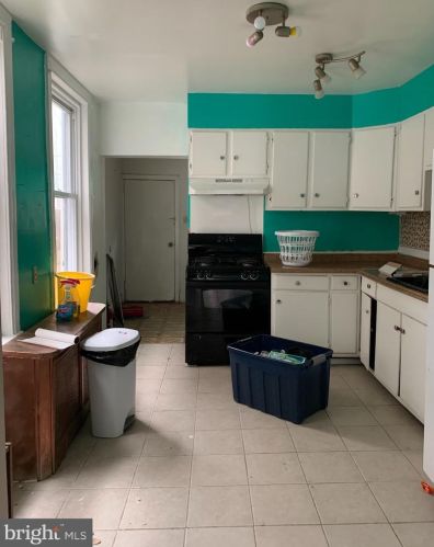 1735 17th St, Philadelphia PA  19145-2223 exterior