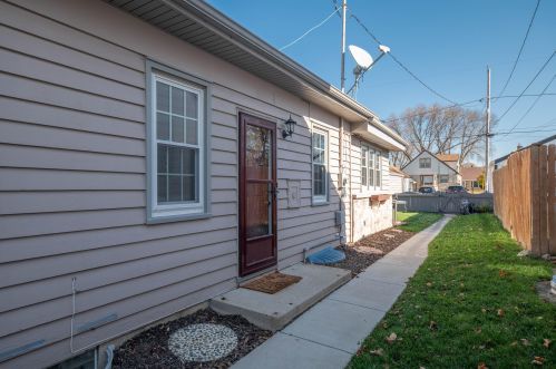 3050 89, Milwaukee WI 53222-3606 exterior