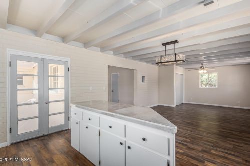 2305 19th St, Tucson AZ  85719-7016 exterior