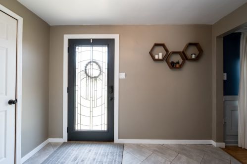 147 Brookmeade Dr, Pittsburgh, PA 15237-1709