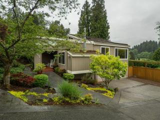 9310 Valhalla Way, Bothell, WA 98011-1634