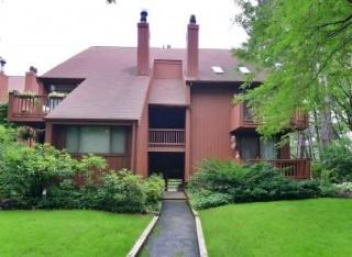 432 Dunlin Plz, Secaucus, NJ 07094-2202