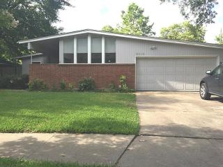 5315 Carew St, Houston TX  77096-1217 exterior