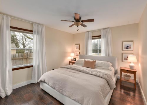 8524 Blue Mound Rd, Milwaukee WI 53213 exterior