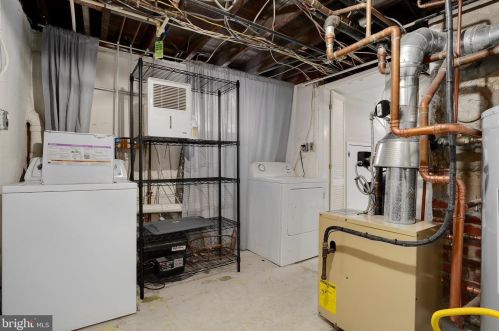 6701 Poplar Ave, Silver Spring MD 20912-4671 exterior