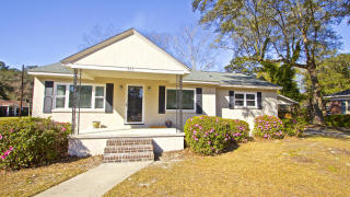 511 Canterbury Rd, Charleston SC  29407-7719 exterior