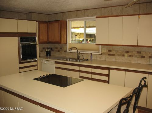 5356 Diamond K St, Tucson AZ 85713-4468 exterior