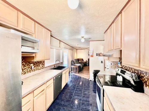 5072 Roberts Dr, Frisco, TX 75056-1623