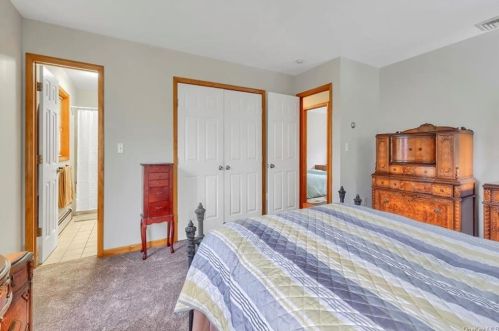 2478 Mt Hope Rd, Middletown NY 10940-7317 exterior