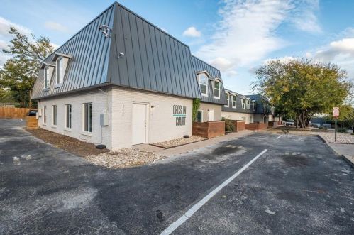 300 Croslin St, Austin, TX 78752-2554