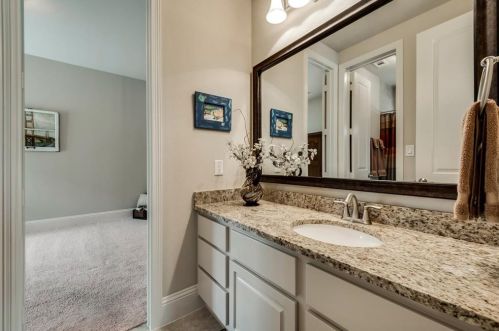 51 Sweet Creek Ln, Fulshear TX 77441-1527 exterior