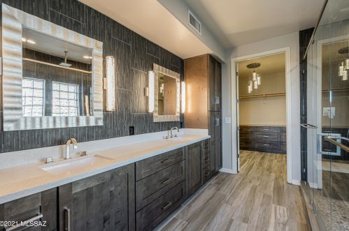 321 Corte Tortuga Vis, Tucson AZ  85745-1792 exterior