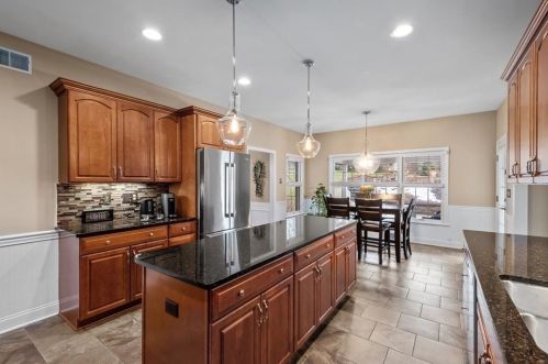 2419 Orchard Dr, Pittsburgh PA  15241-2542 exterior