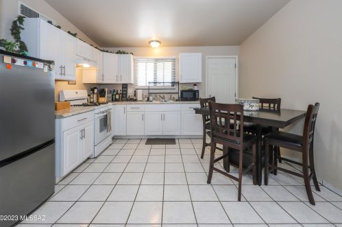 509 Holladay Dr, Tucson AZ  85706-3265 exterior