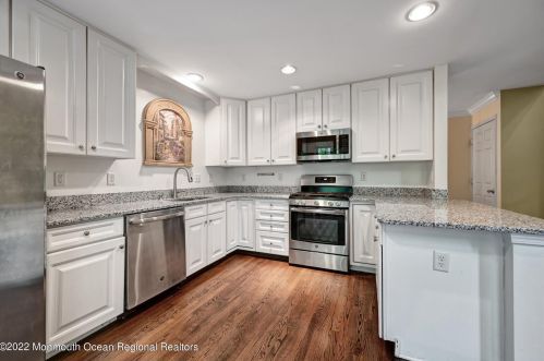 77 Ironwood Ct, Middletown NJ 07748-1917 exterior