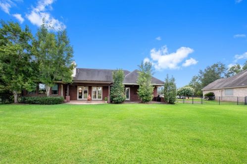 4715 Wentworth Dr, Fulshear TX 77441-4227 exterior