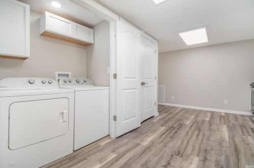 56450 Ellen Ave, Mishawaka IN 46545 exterior