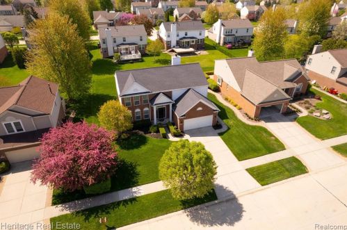 17952 Crescent Lake Pl, Macomb Township, MI 48042-2378