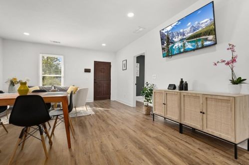 2352 Herring Rd, Atlanta GA 30311-2819 exterior