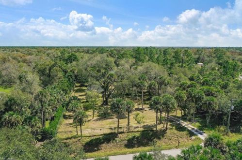 270 18 St, Naples FL 34117-9453 exterior