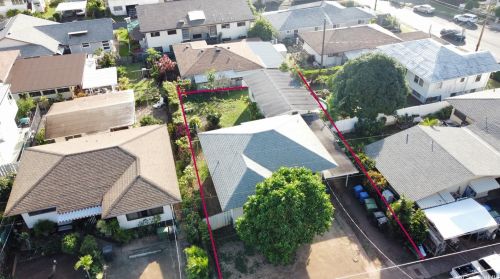 3877 Claudine St, Honolulu HI 96816-4333 exterior