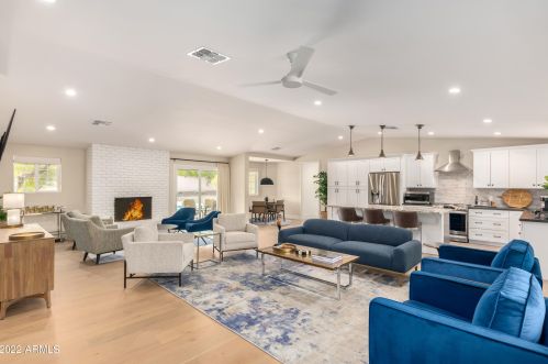 4450 54th St, Phoenix AZ 85018-1905 exterior