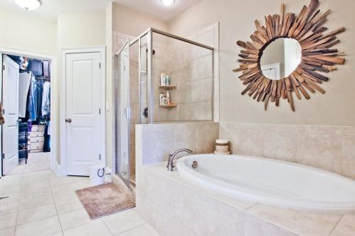 3720 Broughton Cir, Atlanta GA 30339-4199 exterior