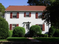 28 Freeman St, Newton, MA 02466-1206