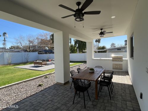 6841 12th Ave, Phoenix AZ  85013-1021 exterior