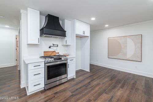 80 Shults Rd, Bluffton SC 29910-6013 exterior