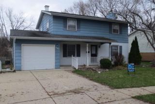 1201 Blackhawk Dr, Hoffman Estates IL  60120-2325 exterior