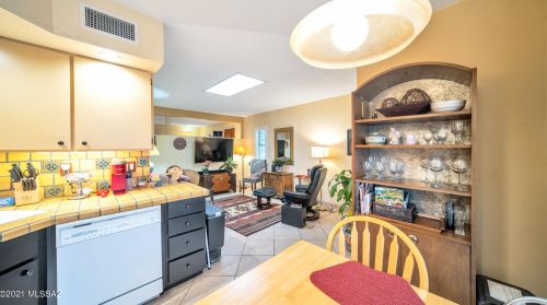 1058 Calle De Ln Temporada, Green Valley AZ 85614-1964 exterior