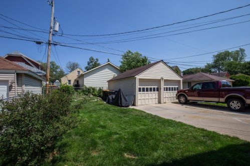 2554 68th St, Milwaukee WI  53219-2615 exterior