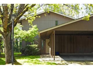 2250 Ridgeway Dr, Eugene OR  97401-6552 exterior