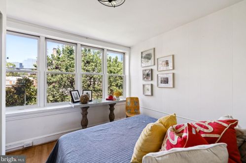 244 22nd St, Philadelphia PA  19103-5533 exterior